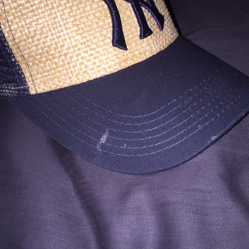 Yankees straw type cap - Picture 2 of 4